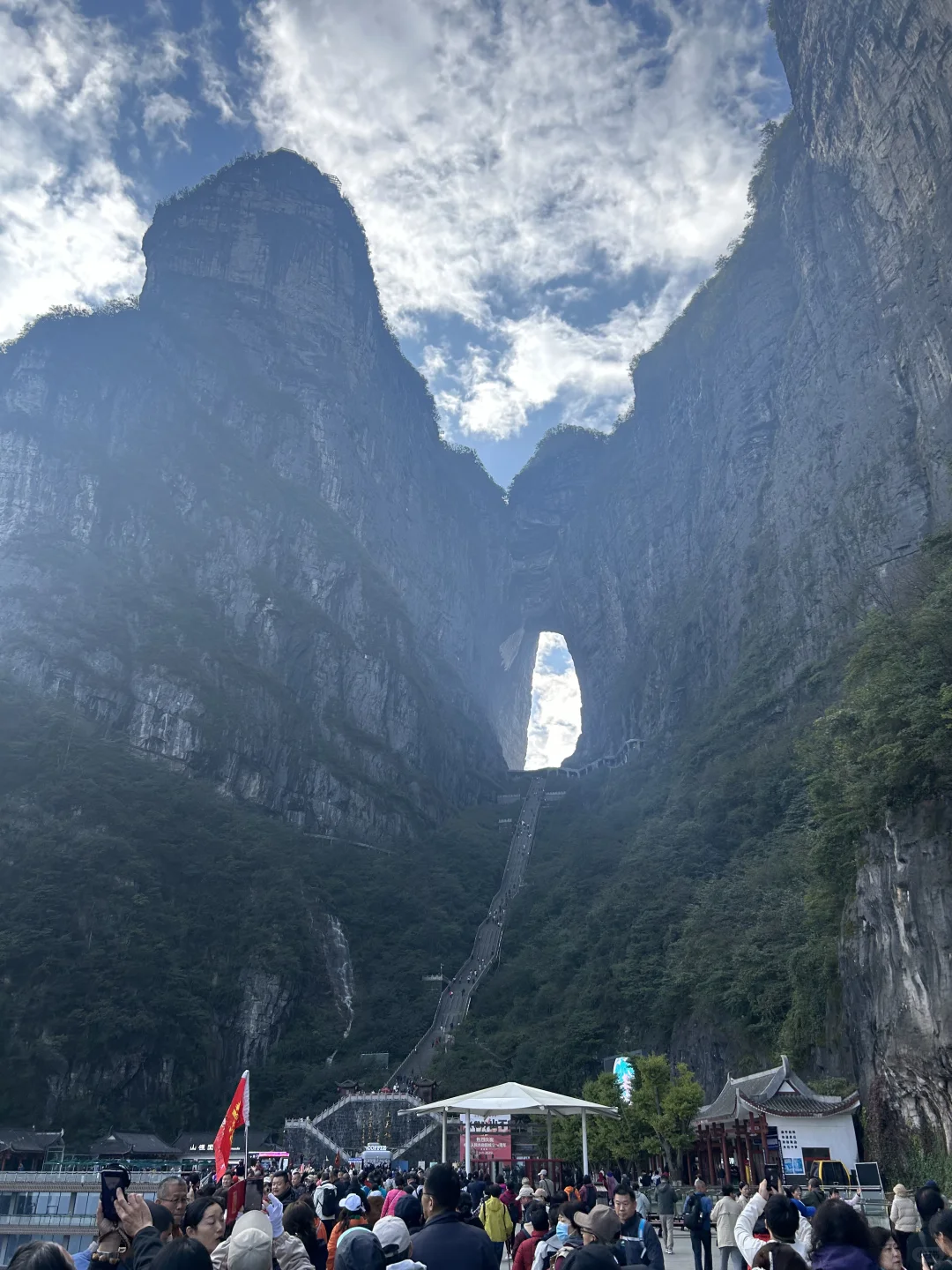 今天的张家界天门山也太好看了吧～