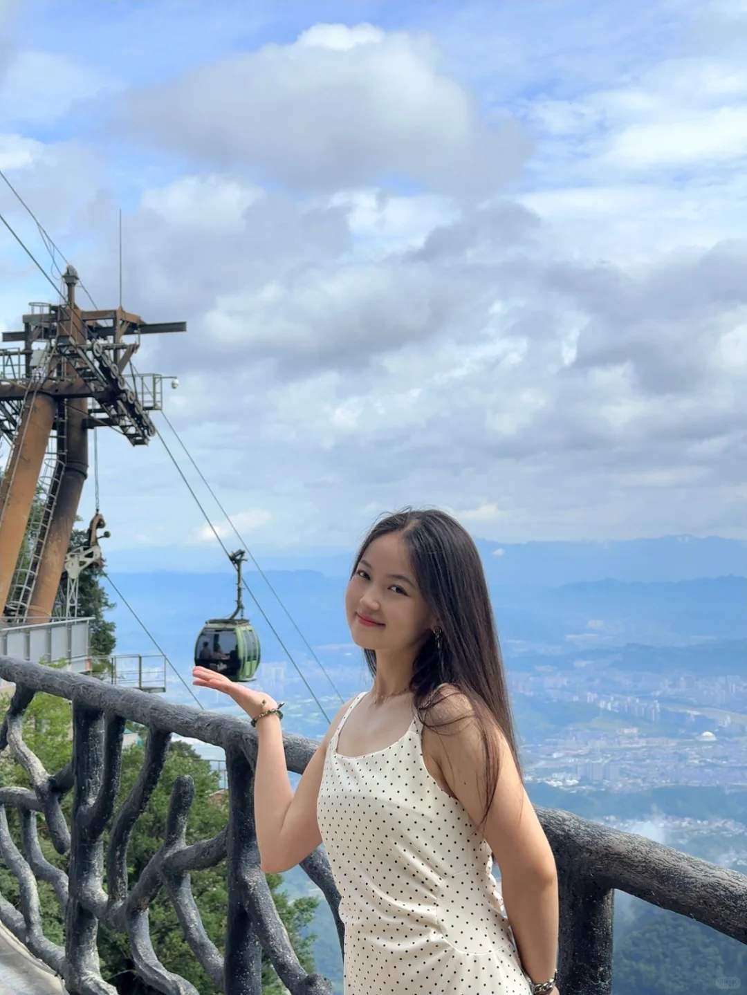 天门山后劲儿:上去一趟魂丢在999级天梯了