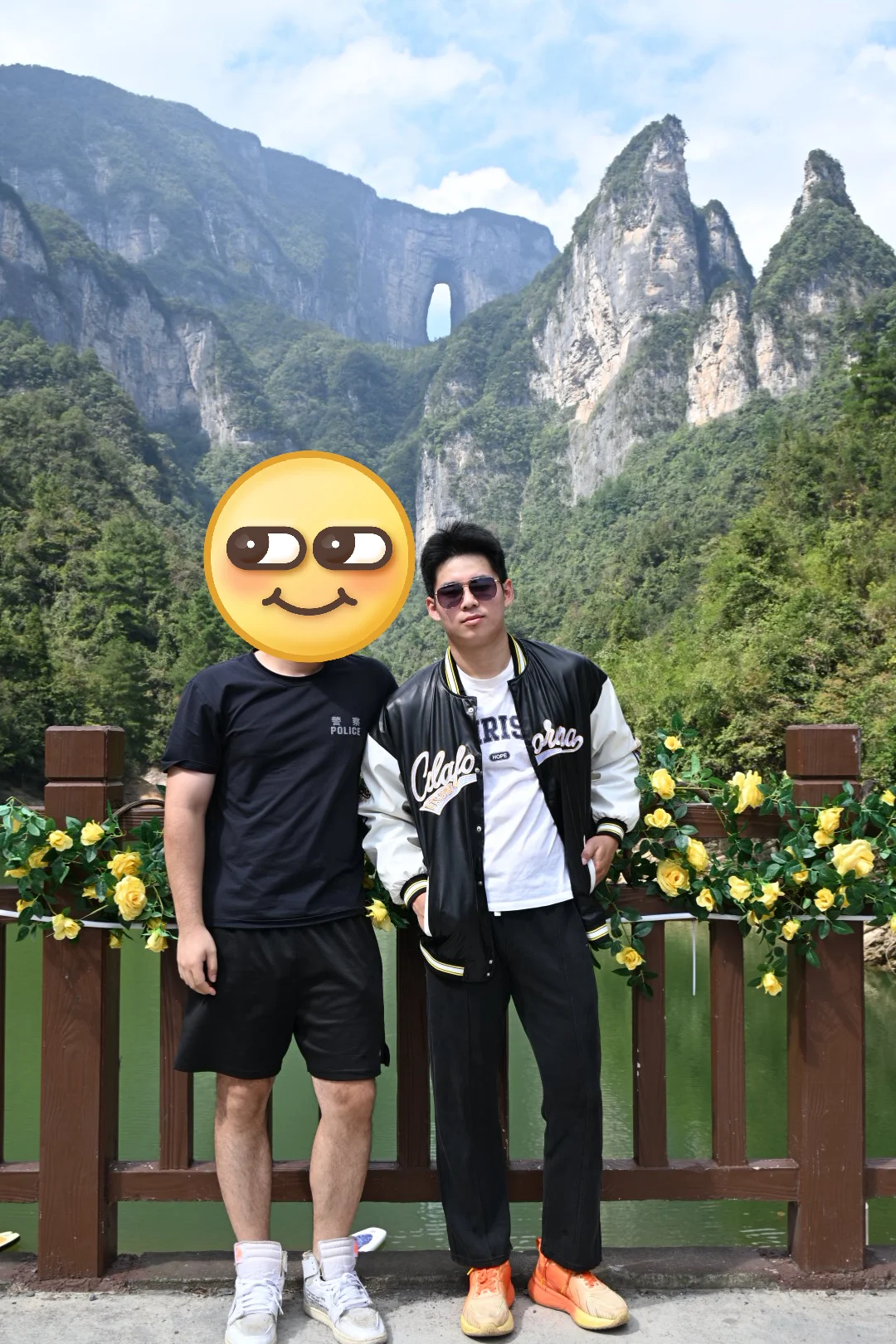 老兵陪玩之张家界｜有趣的警察小哥