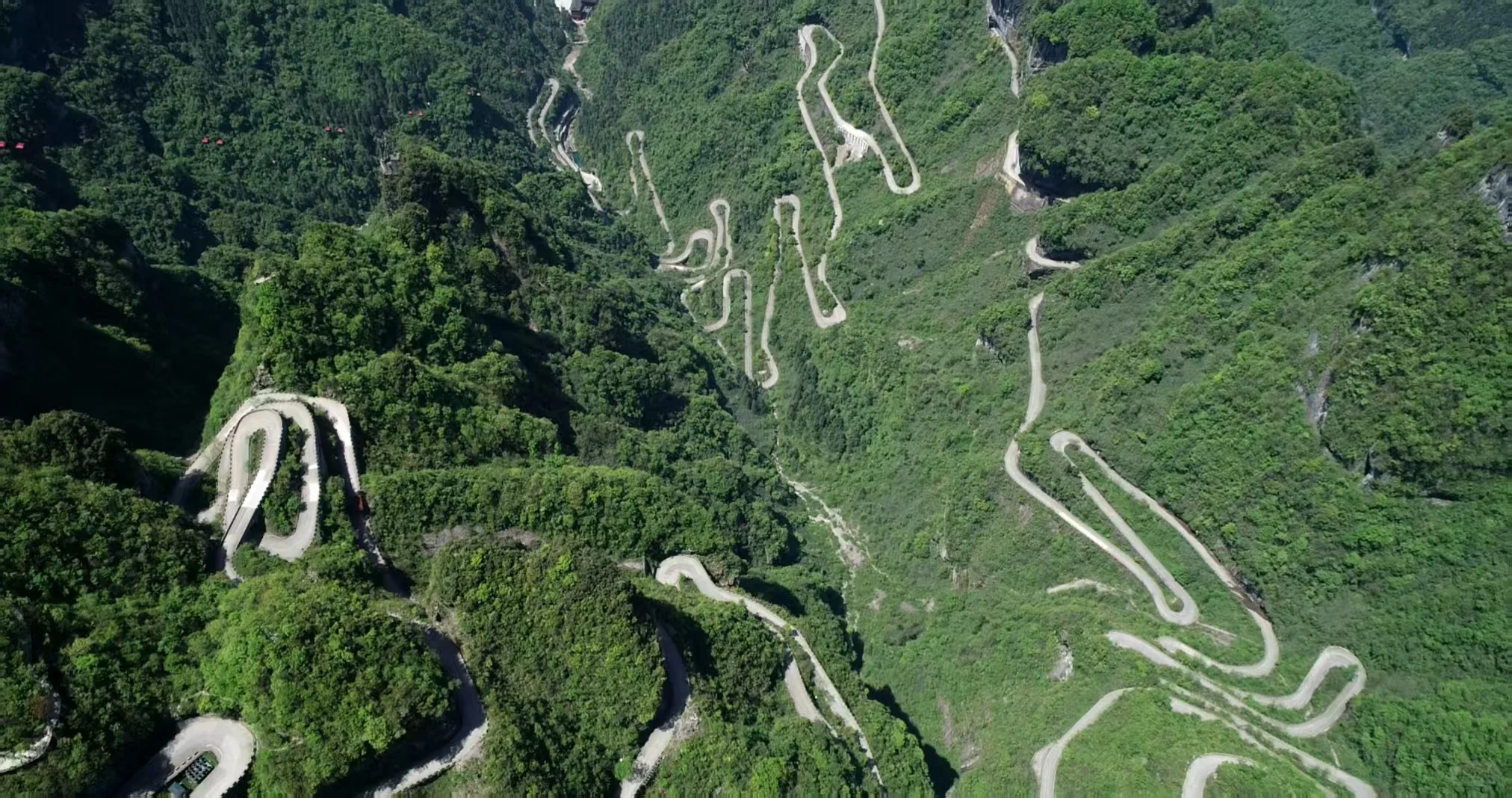 张家界｜藏在奇峰里的AI竞速超惊喜🏎️