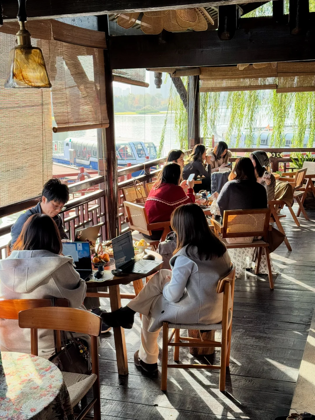 秋日必打卡！常德河街氛围感超绝的河畔阳台