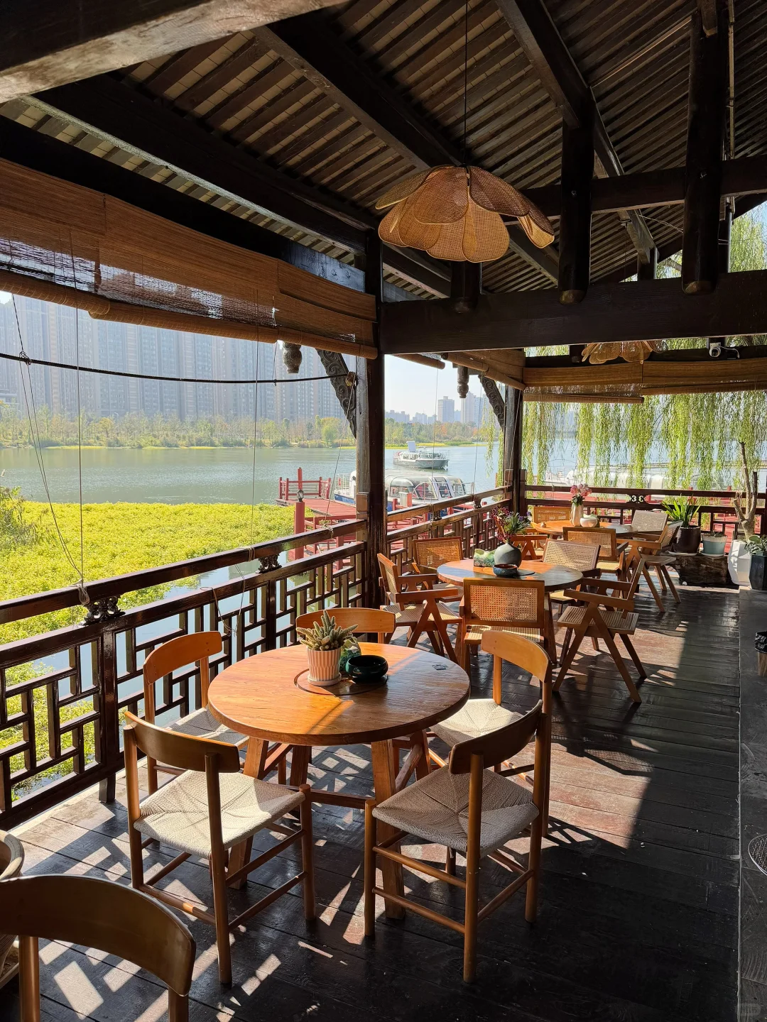 秋日必打卡！常德河街氛围感超绝的河畔阳台