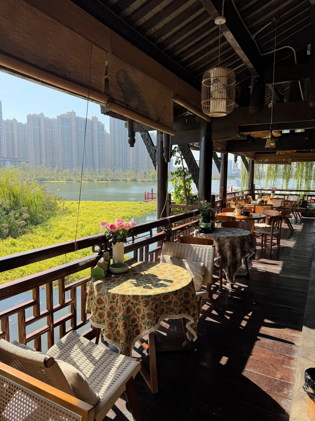 秋日必打卡！常德河街氛围感超绝的河畔阳台