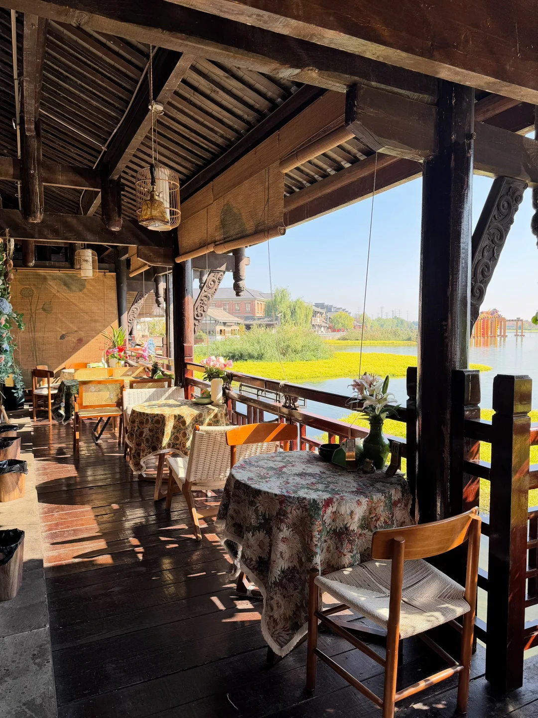 秋日必打卡！常德河街氛围感超绝的河畔阳台