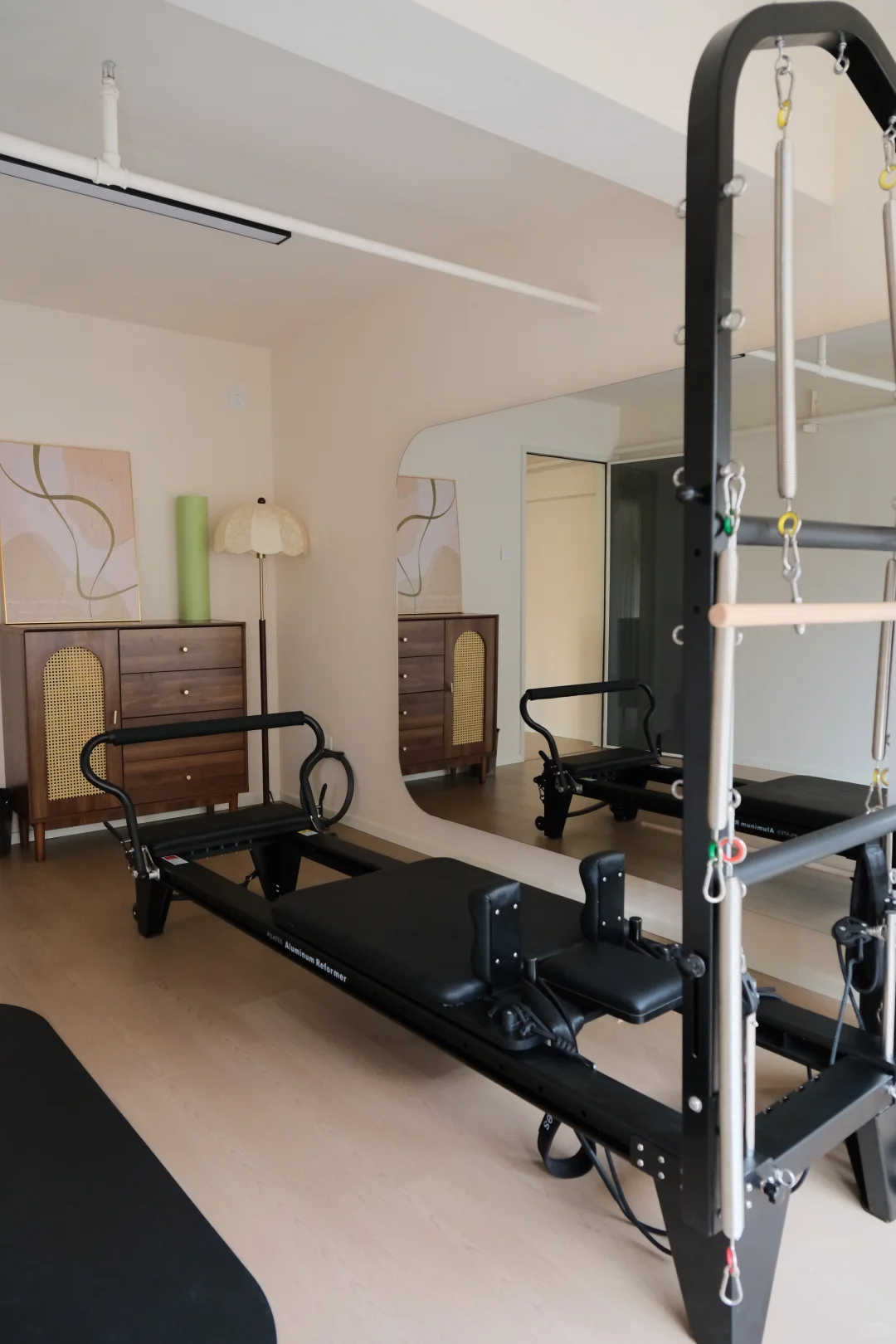 一个小镇女生在常德万达附近碎掉了