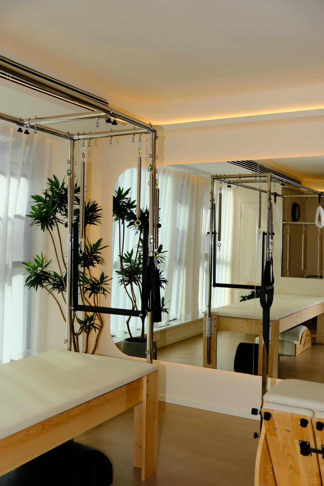 一个小镇女生在常德万达附近碎掉了