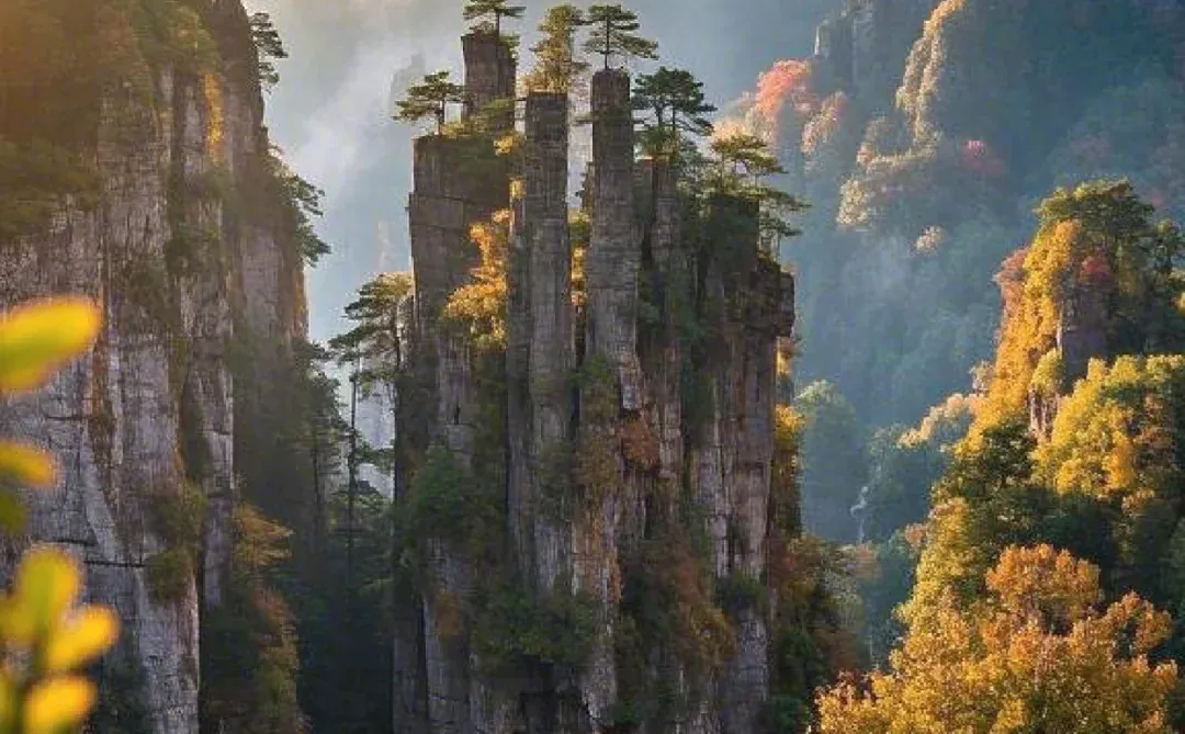 当秋色邂逅奇峰，这里的美让人词穷🍁