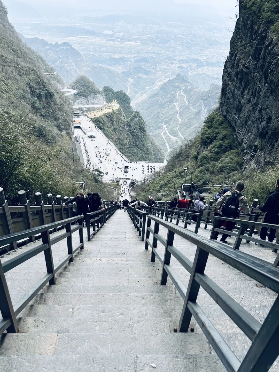 📍Zhang Jia Jie 张家界