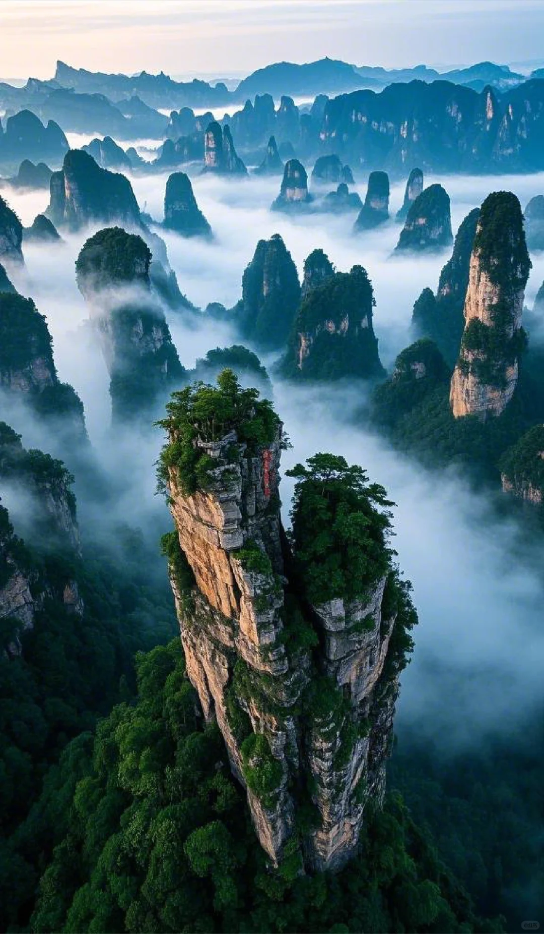 当秋色邂逅奇峰，这里的美让人词穷🍁