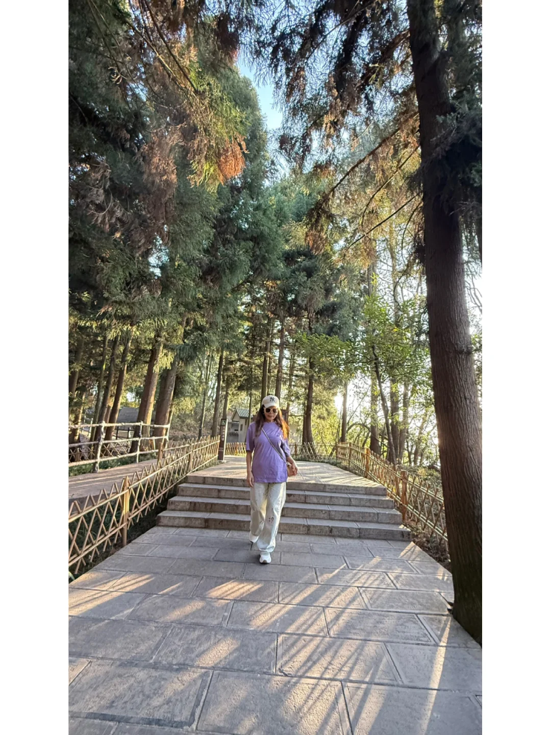 张家界12月8日游玩实况可穿短袖也穿厚外套