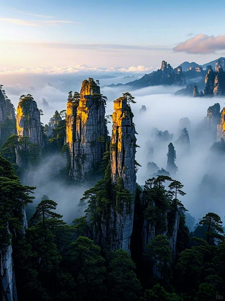 张家界丨云里雾里的人间仙境！🔥🔥🔥