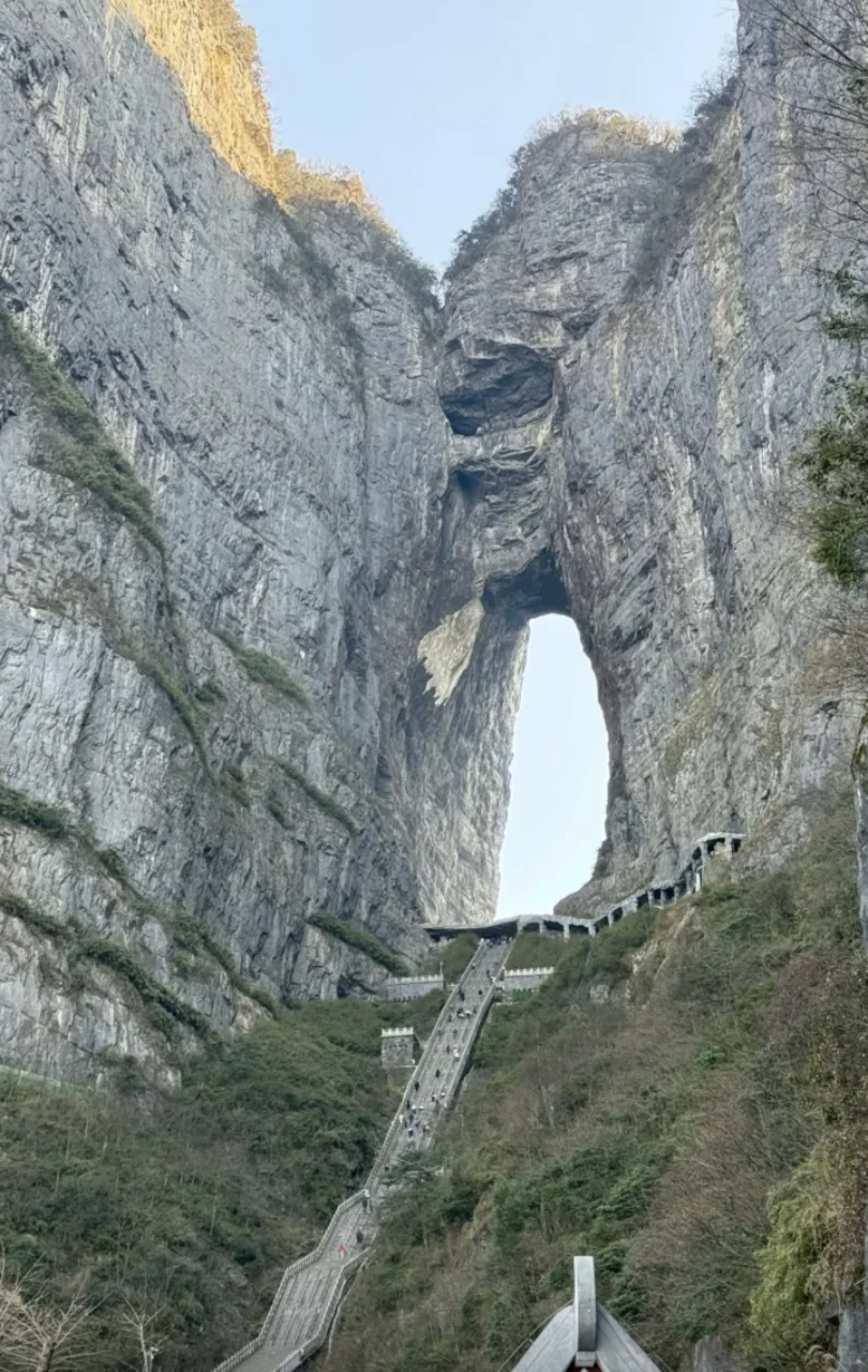 张家界懒人玩法！住这景点美食全顺路🚶‍