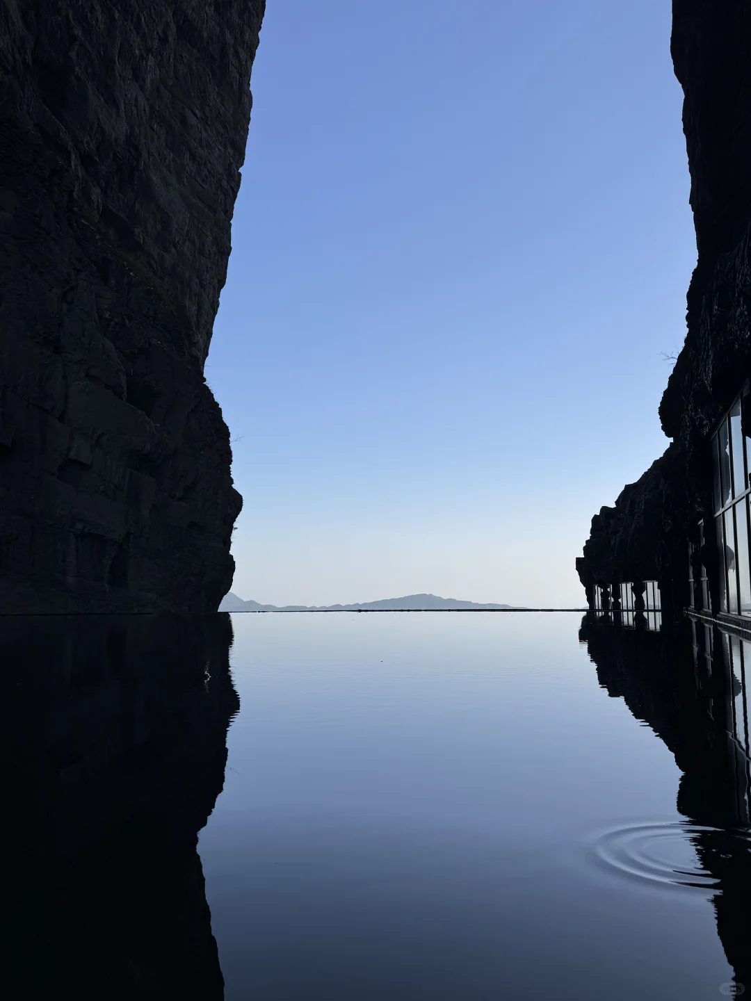 强壮女人们一口气登上天门山999阶💪