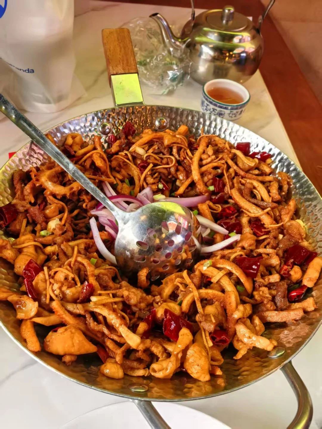 来张家界怎么能不吃三下锅呢？