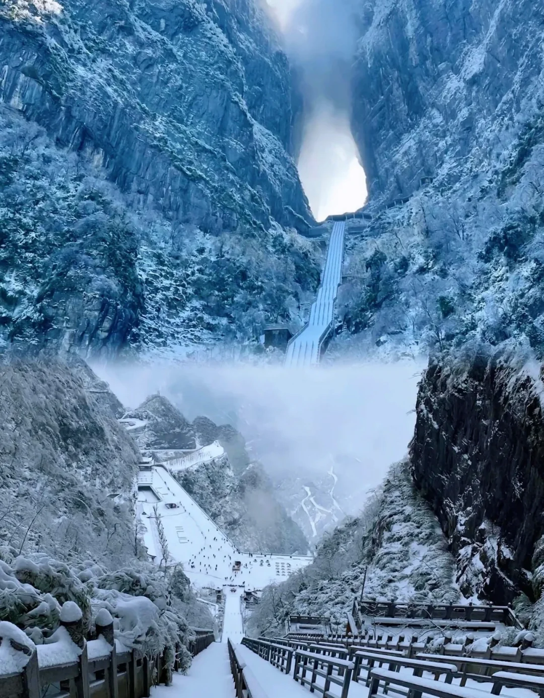 冬季旅游推荐张家界❄️ 5天4晚人均才1000➕