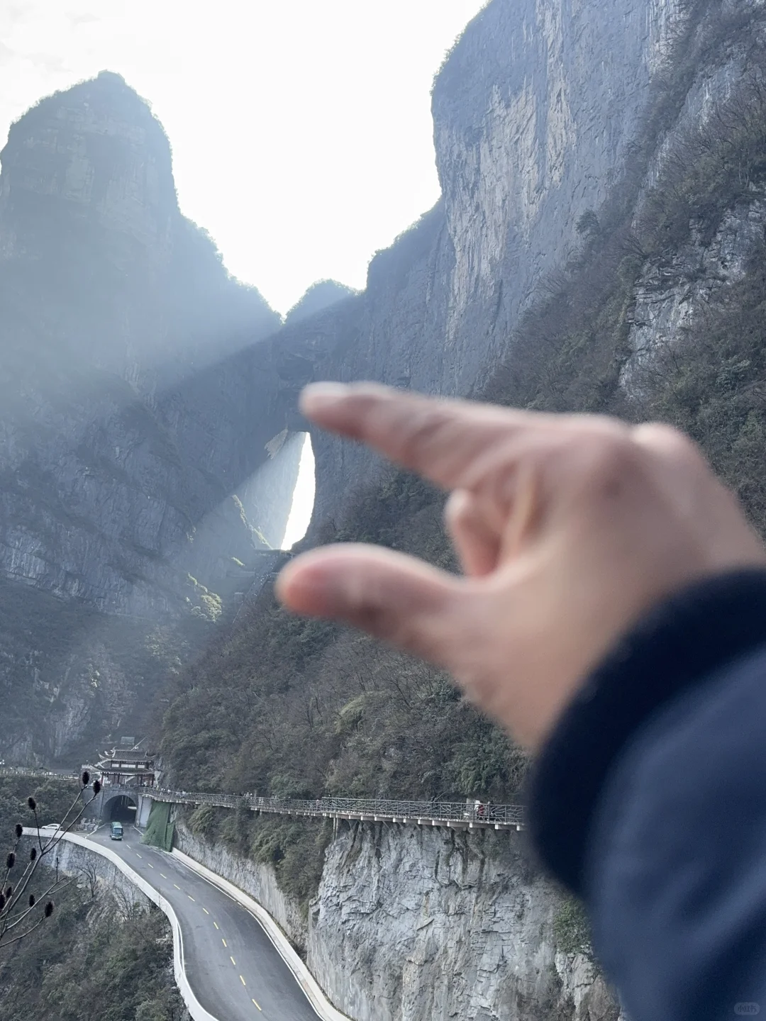 13.12 今日张家界天门山，天门洞开了！