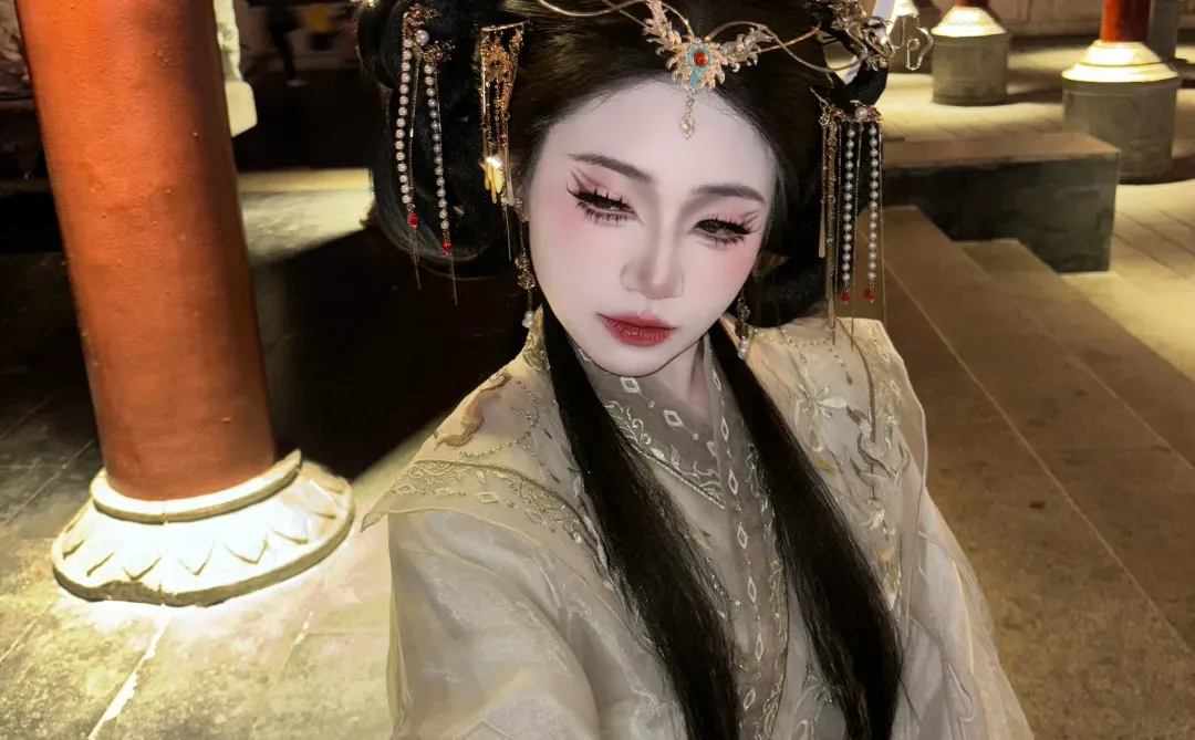 长沙探店博主看过来，置换免费妆造服装