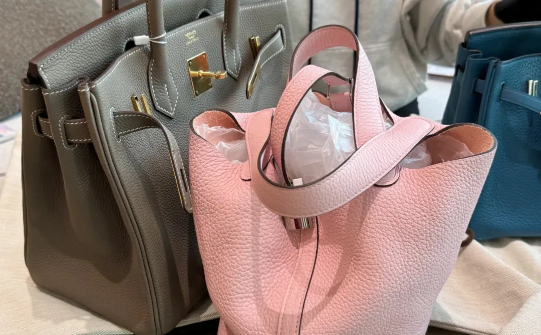 长沙奢侈品回收，面对面回收独立接待室