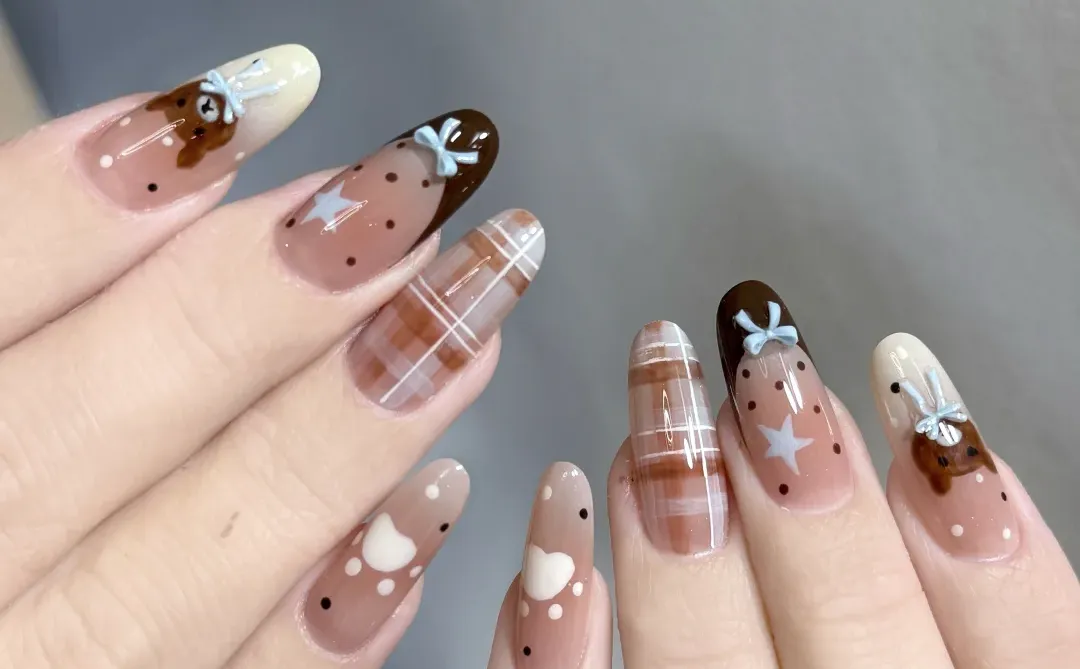 长沙美甲｜秋冬格纹美甲