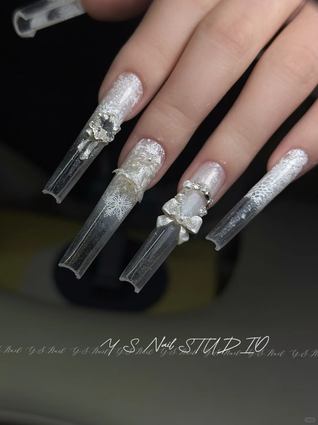 长沙美甲｜初雪降临在指尖