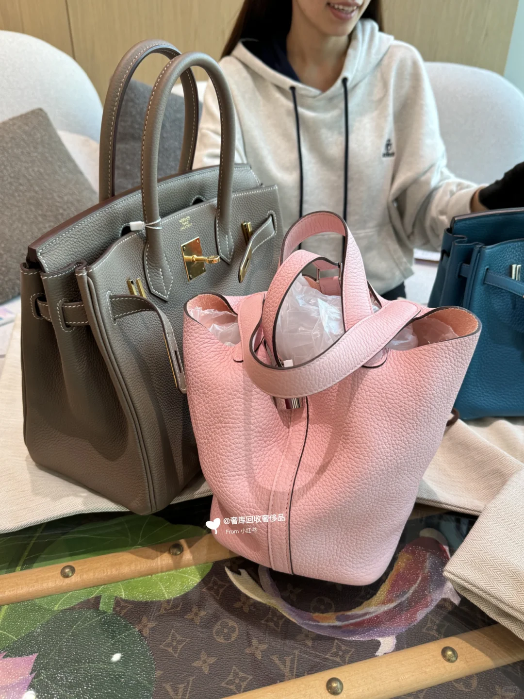 长沙奢侈品回收，面对面回收独立接待室