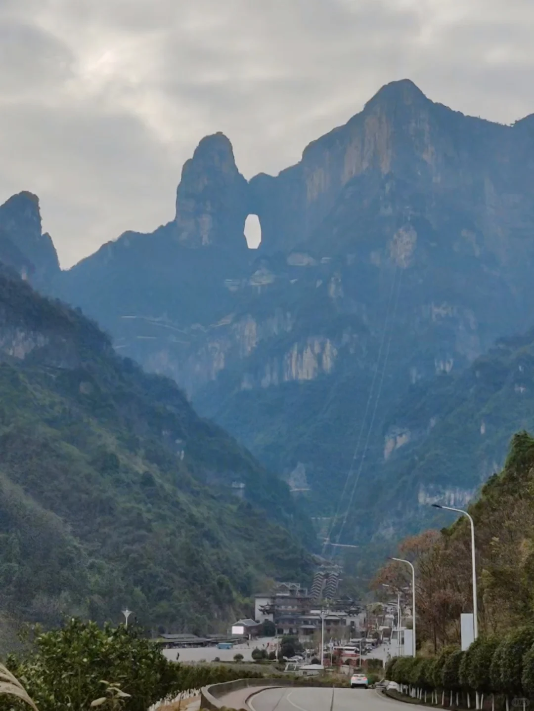 张家界天气实况🌤天门山12月16日·上午·晴
