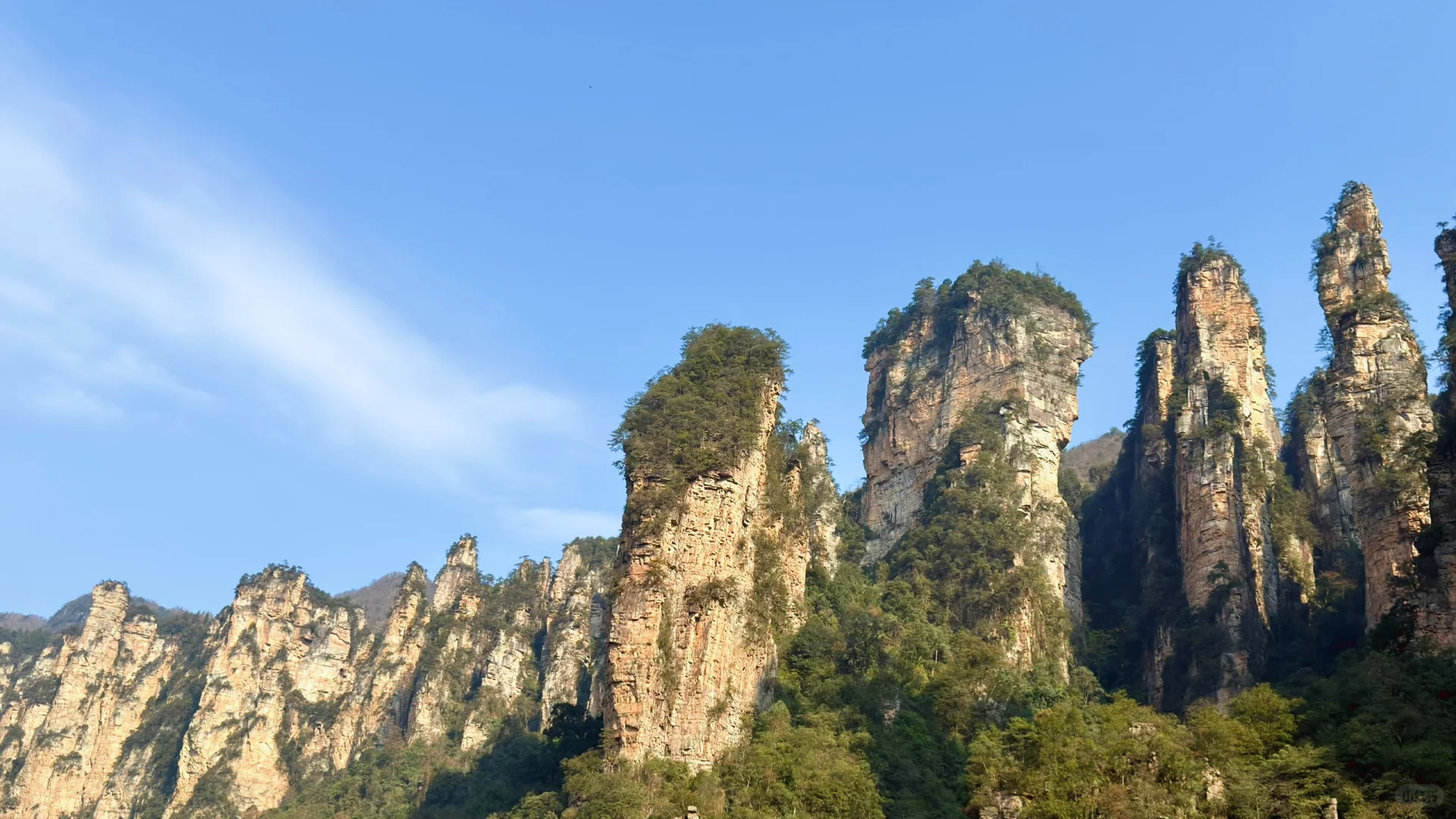 张家界的高山劝退“恐高症患者”