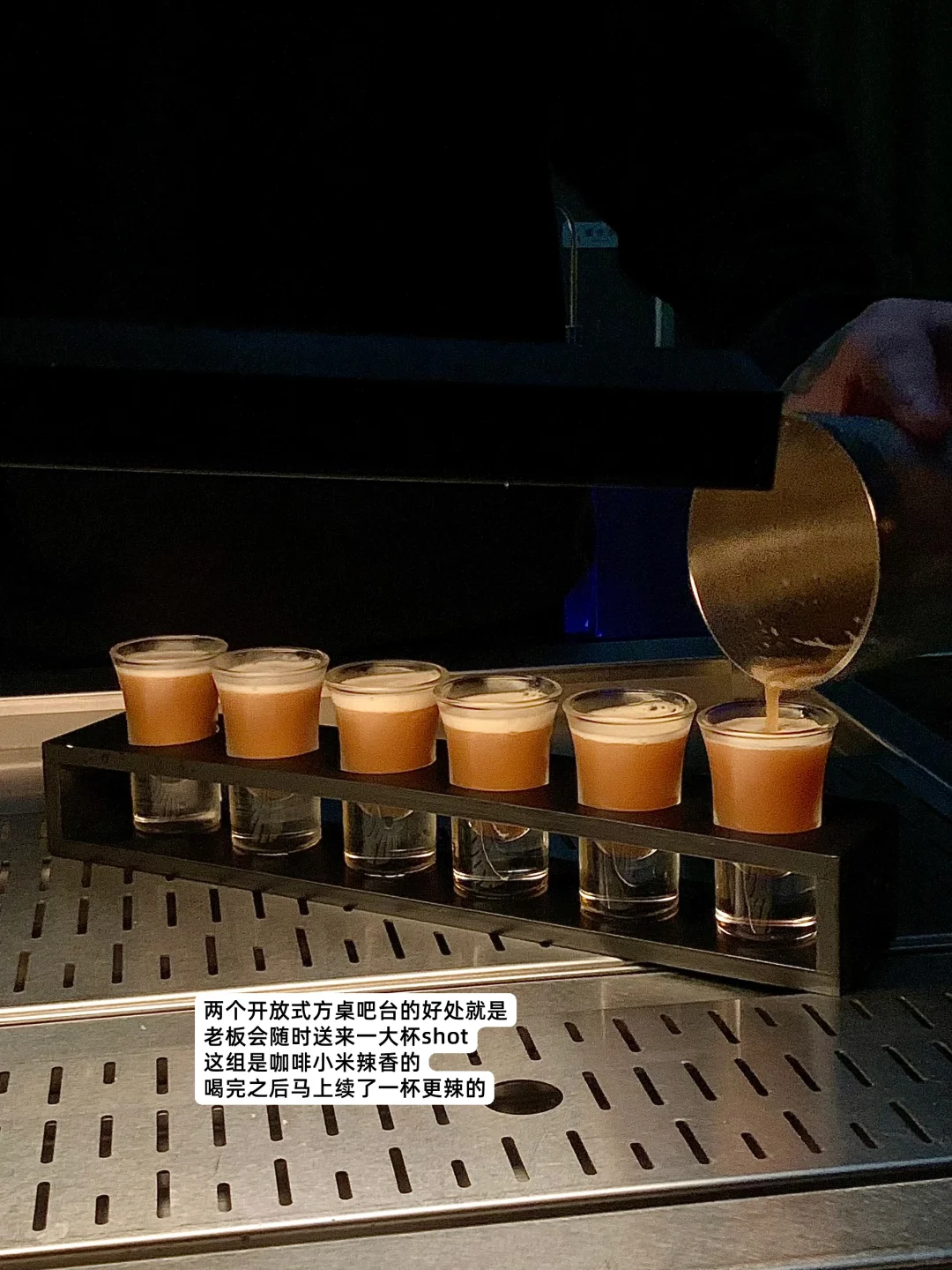 长沙🚭新bar！喝到了一杯泰式咖啡小米辣…