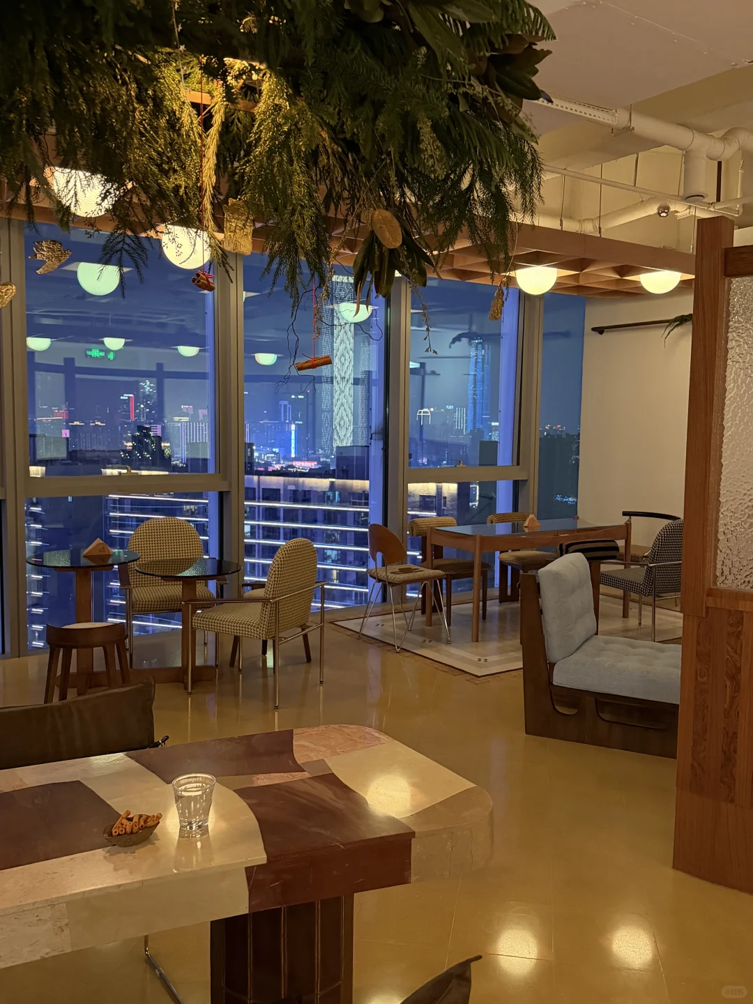 长沙新开的！！ROOMTOUR 2808 像在朋友家喝酒