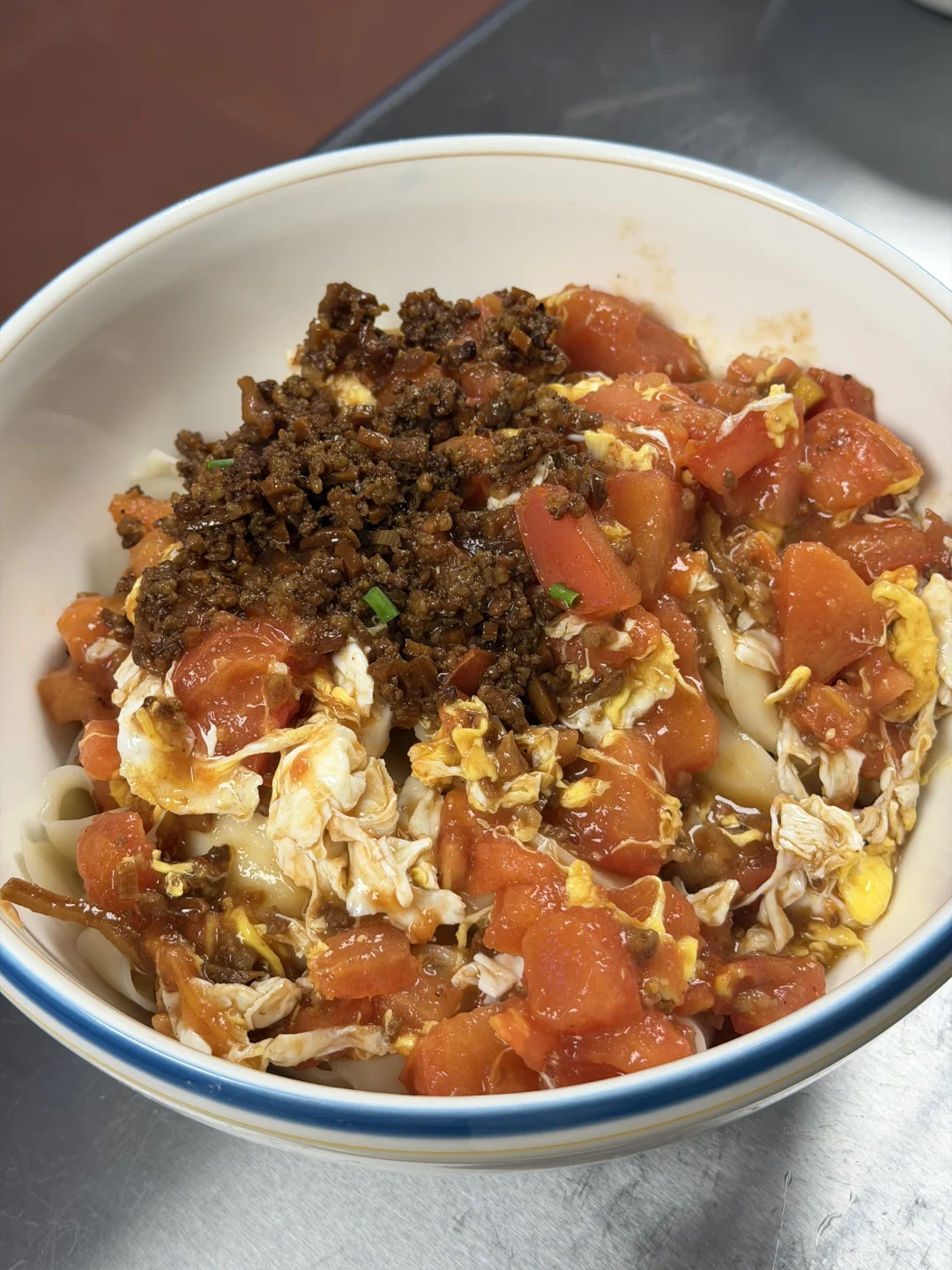 发现了长沙市无敌爆炸好吃的西红柿刀削面！