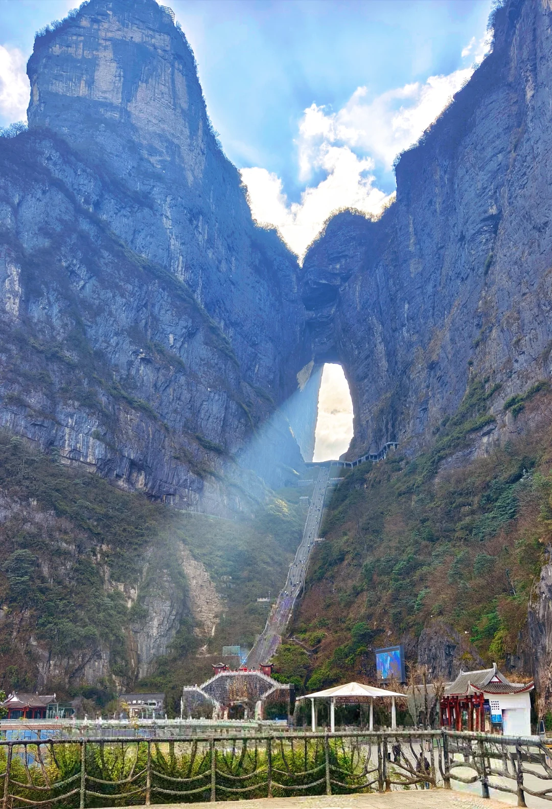 周末牛马|长沙＋天门山＋张家界＋凤凰古城