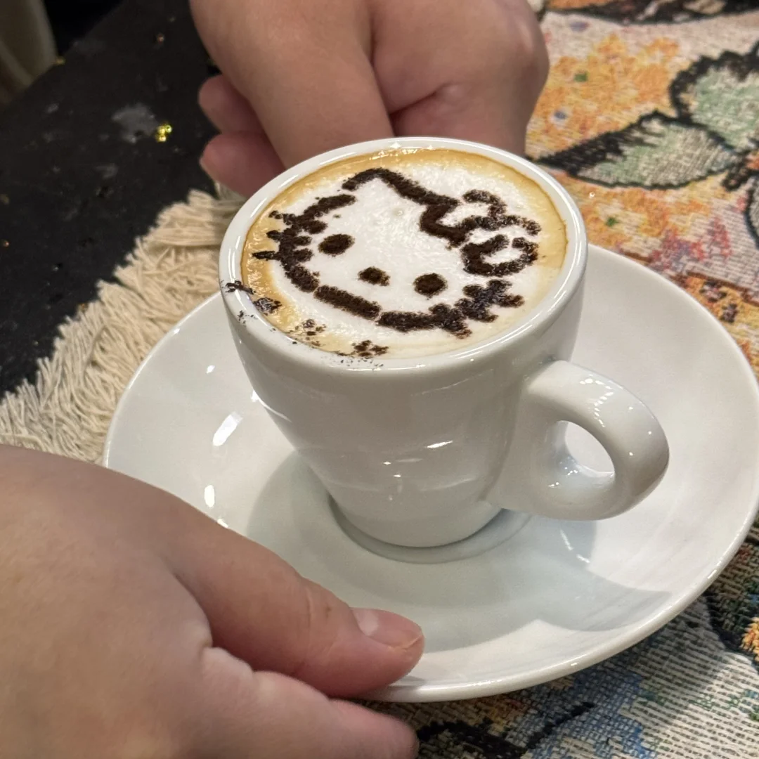 常德这家咖啡店的圣诞橱窗美到像童话🎄