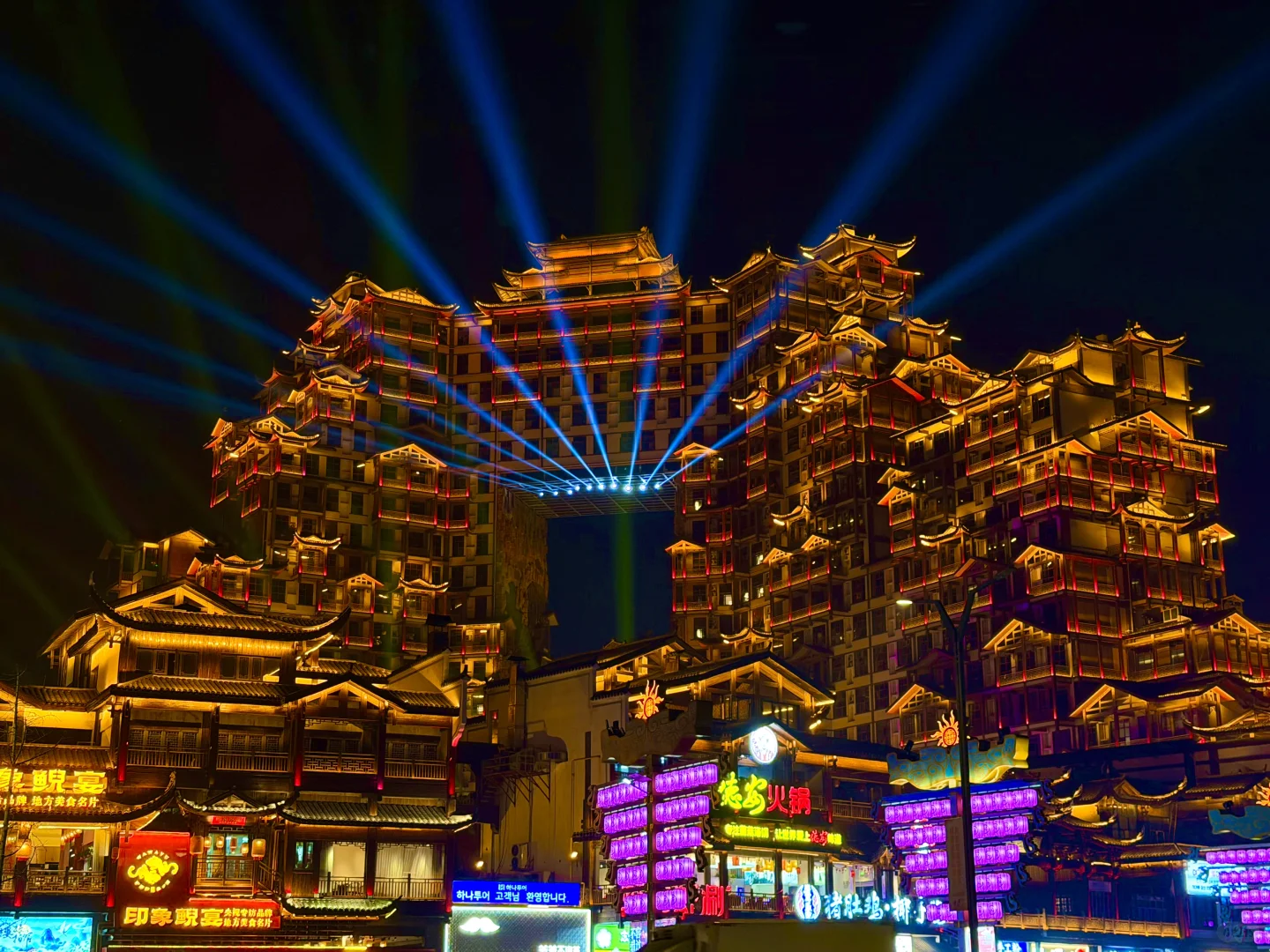 张家界的高山劝退“恐高症患者”