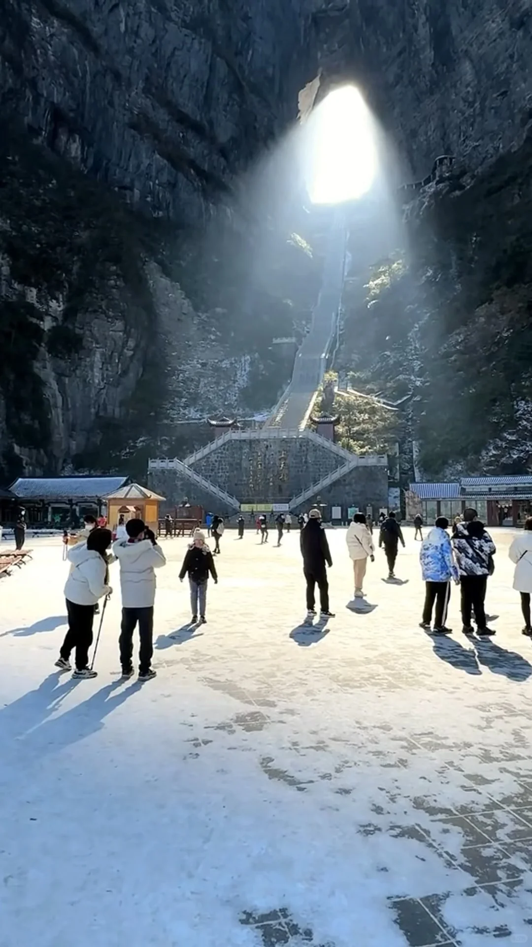 广东的朋友们，不来张家界看漂亮雪❄️吗
