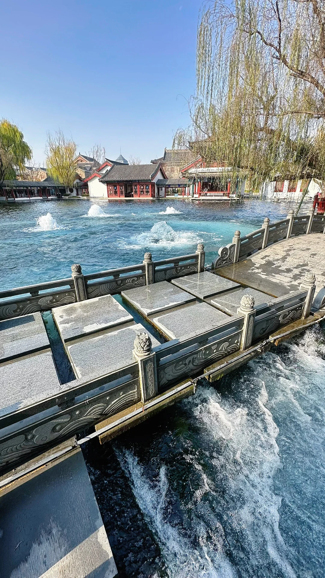 Live图的意义，济南泉水太有生命力了❗️