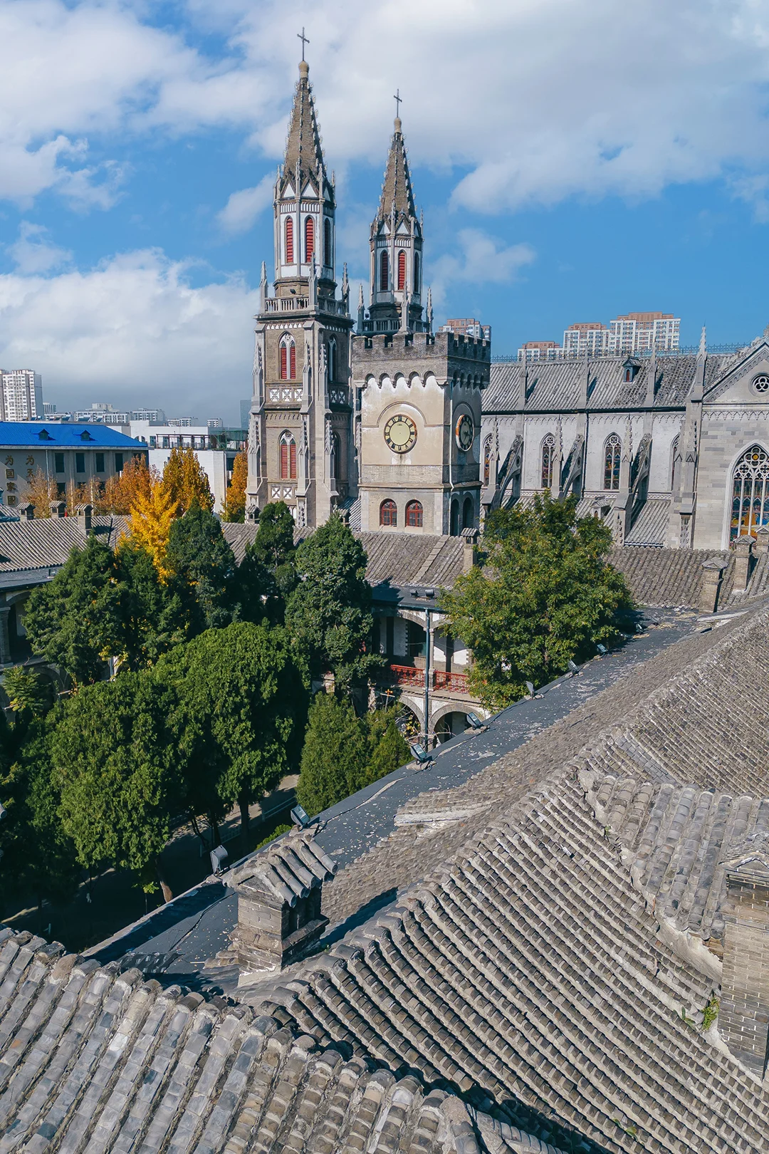 济南的秋天杀疯了，这个机位一定要去拍！