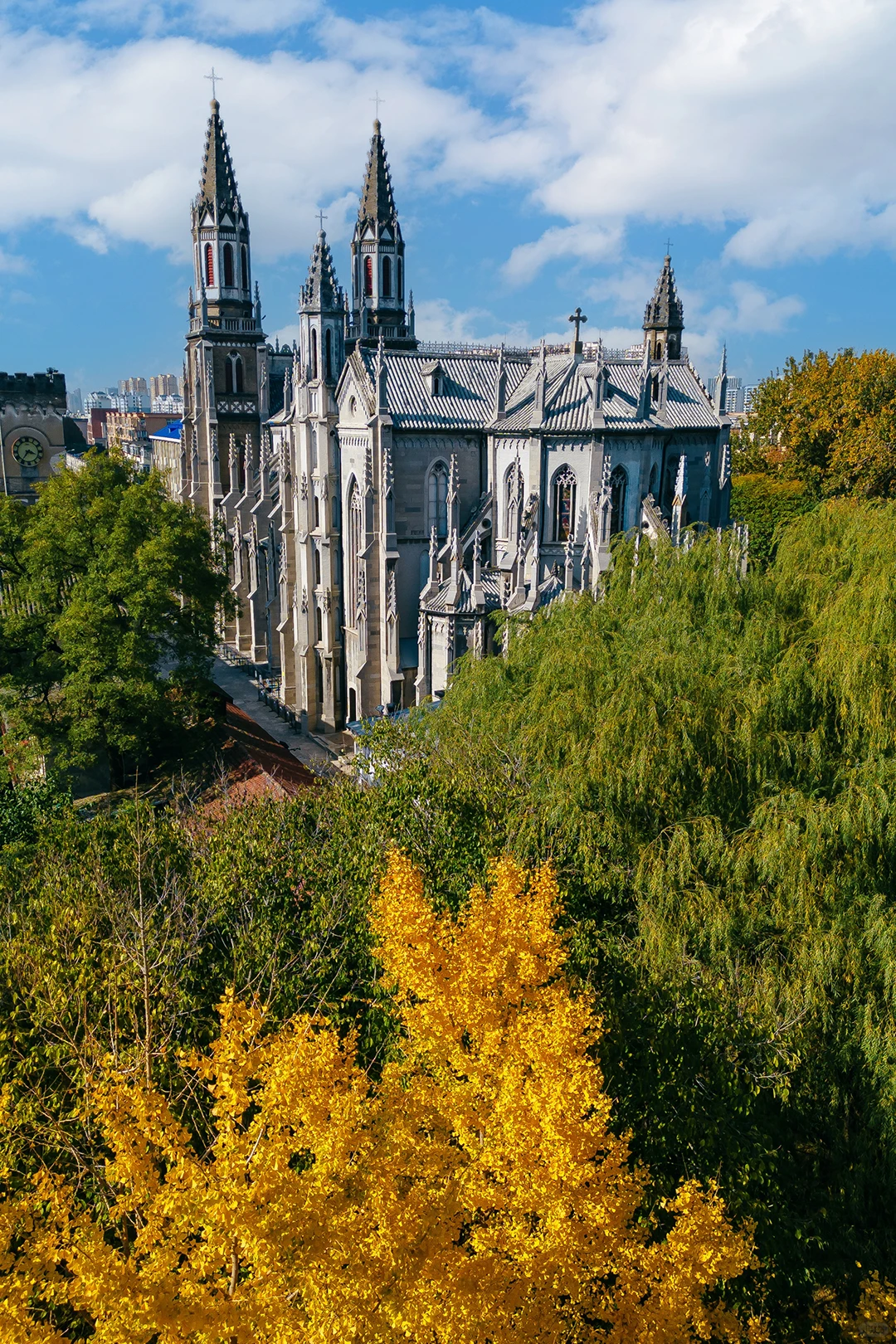 济南的秋天杀疯了，这个机位一定要去拍！