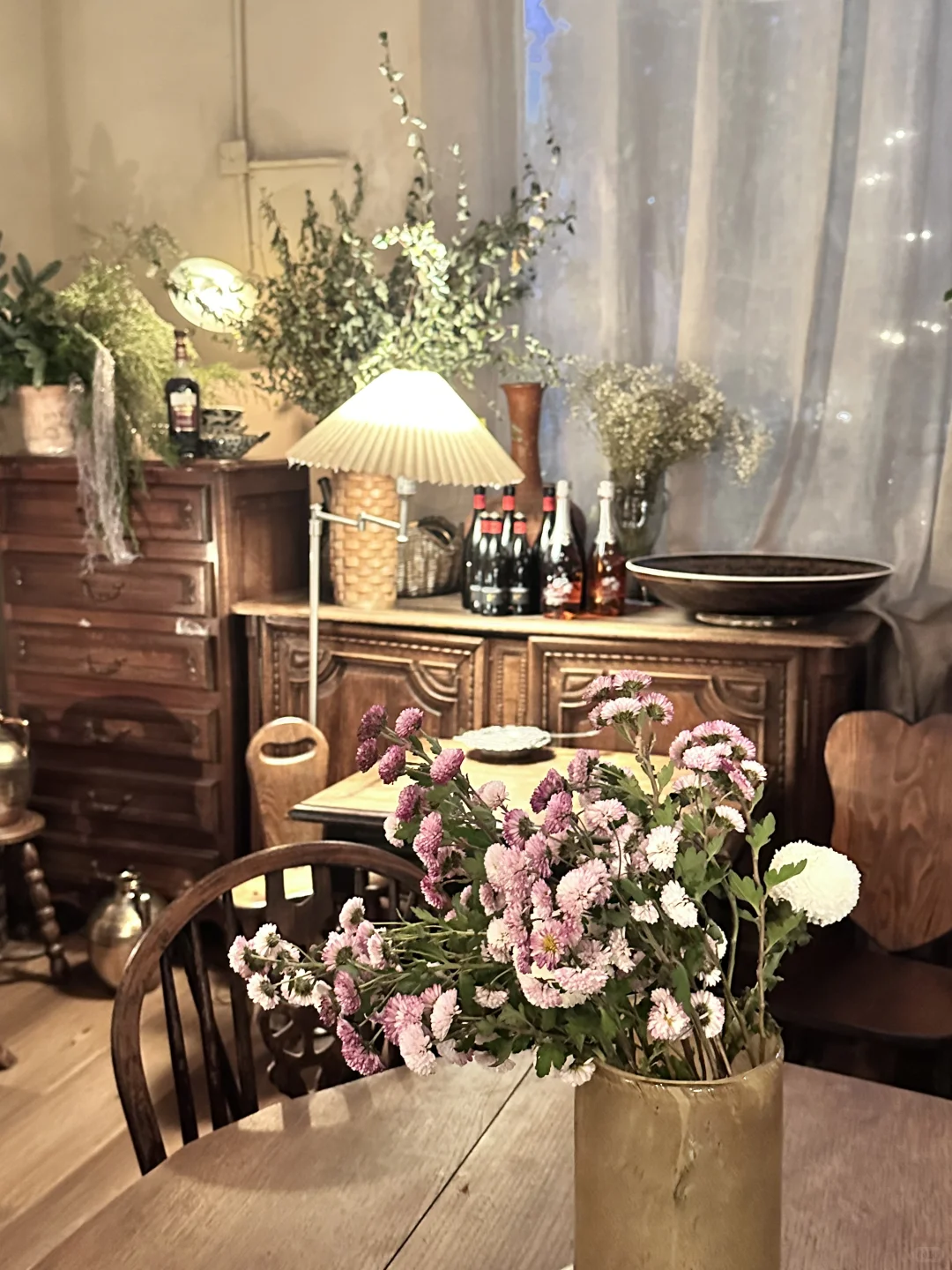 这家咖啡厅有好浓烈的复古味！