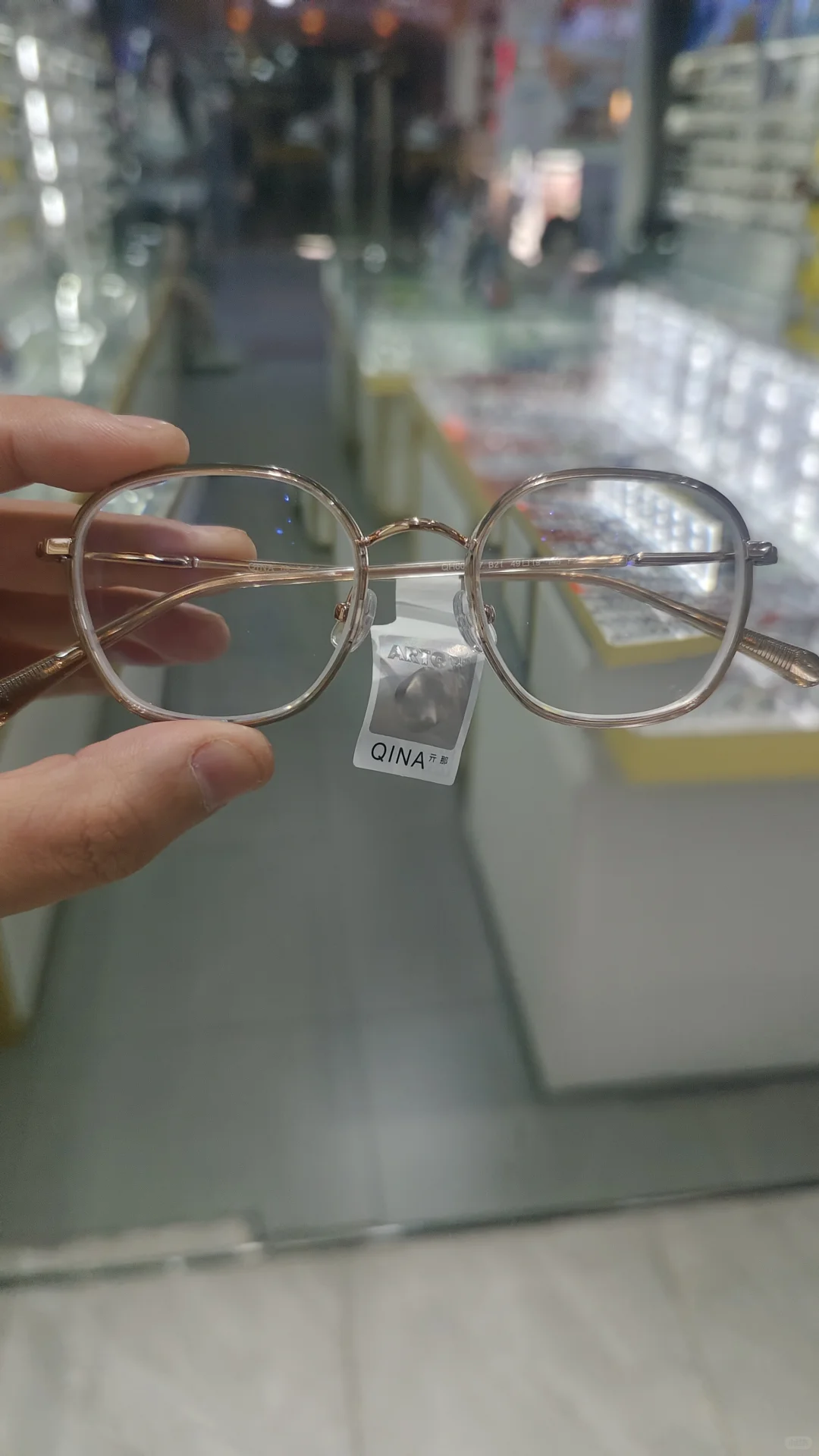 烟台眼镜丨适合秋冬的燕麦色