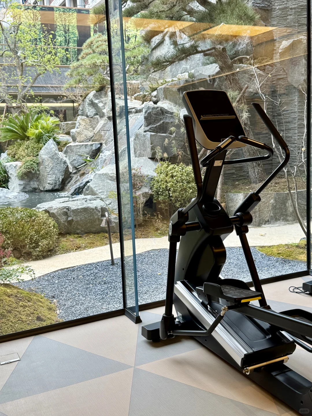 烟台新开的！！可以免费喝咖啡！！☕️