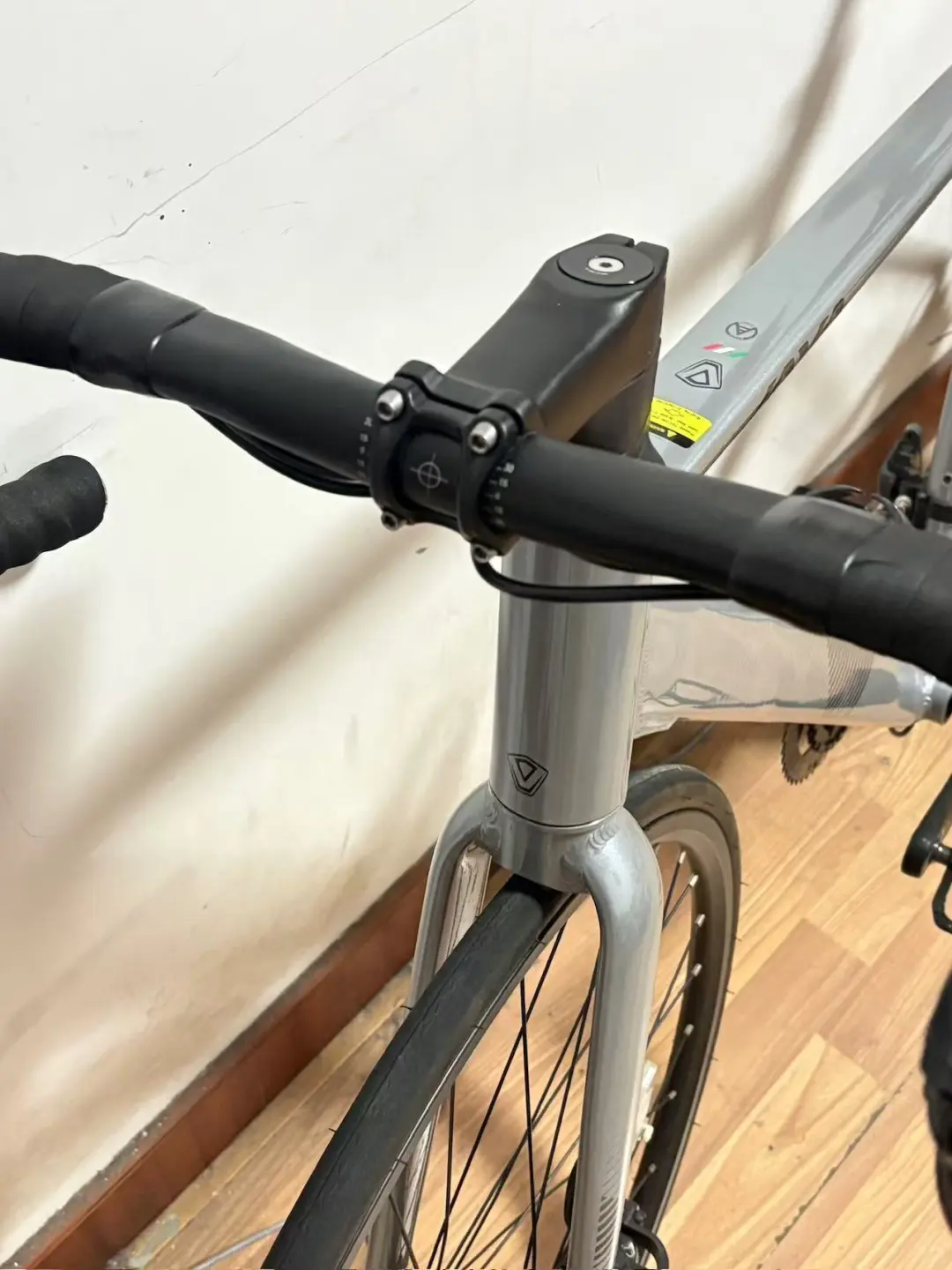 烟台莱山出一辆公路车烟台大学或者绿色家园