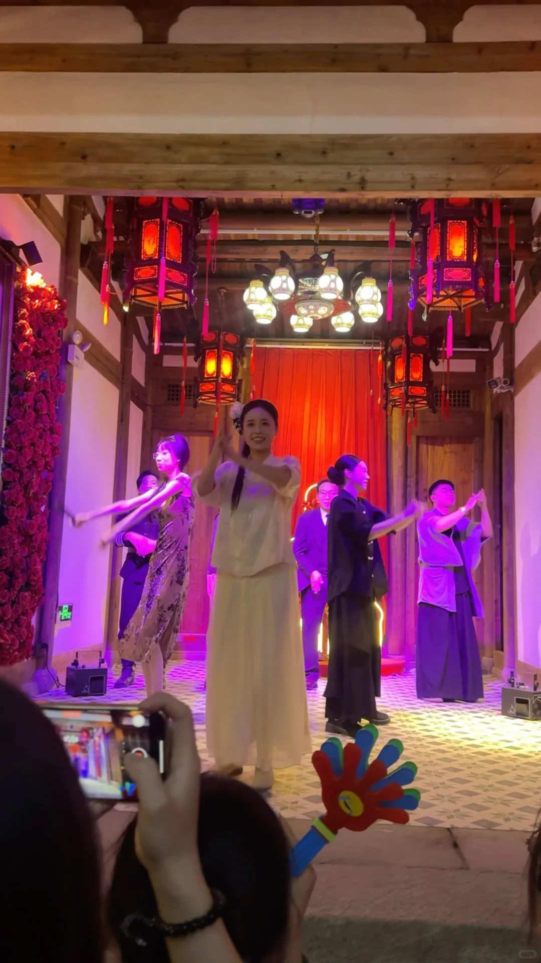 在烟台山被拽进1930年代黑帮火拼现场❗️