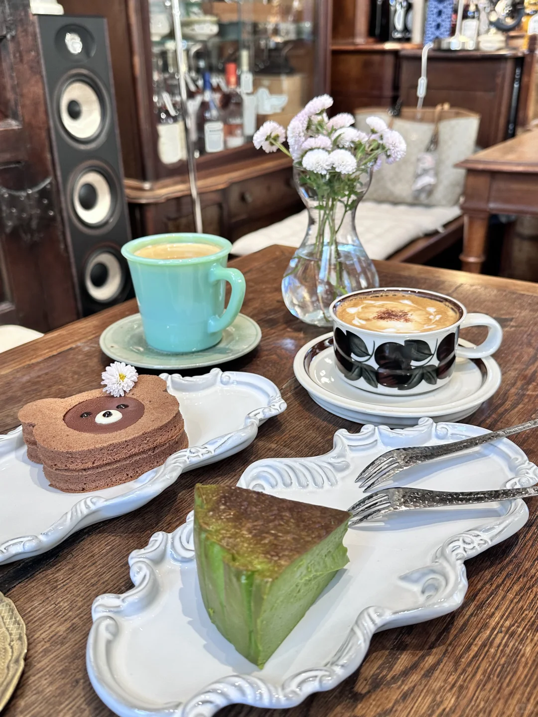 这家咖啡厅有好浓烈的复古味！