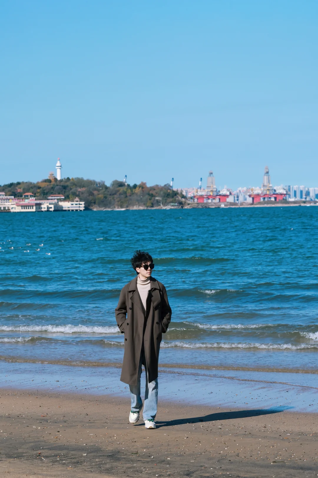 这里是烟台冬天的海边