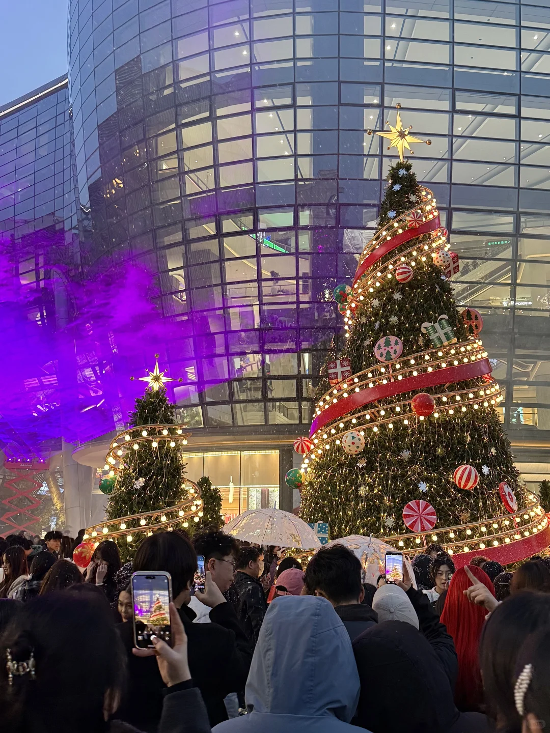 济南11.22初雪实况！！感觉现场有一亿人。。