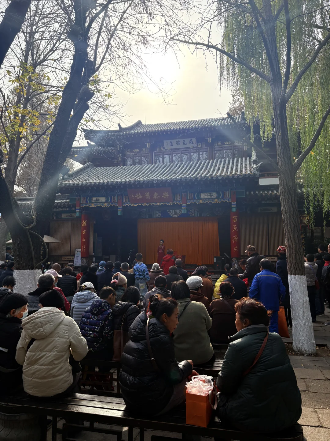 11.23 趵突泉有一亿人！