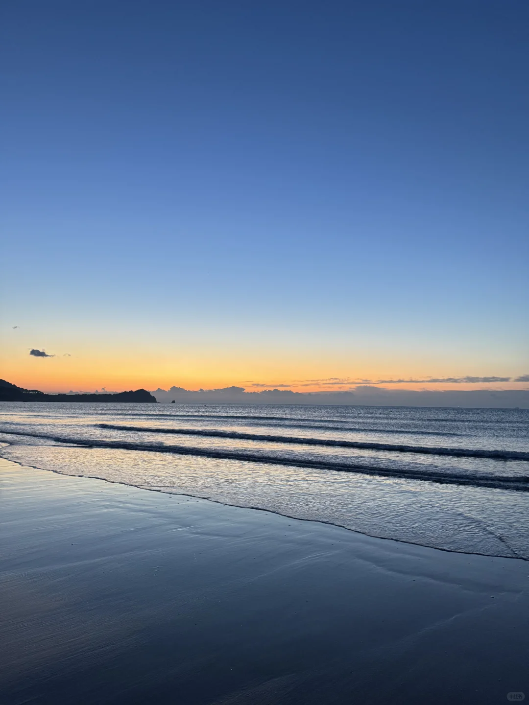 我他妈的一个人去看海了