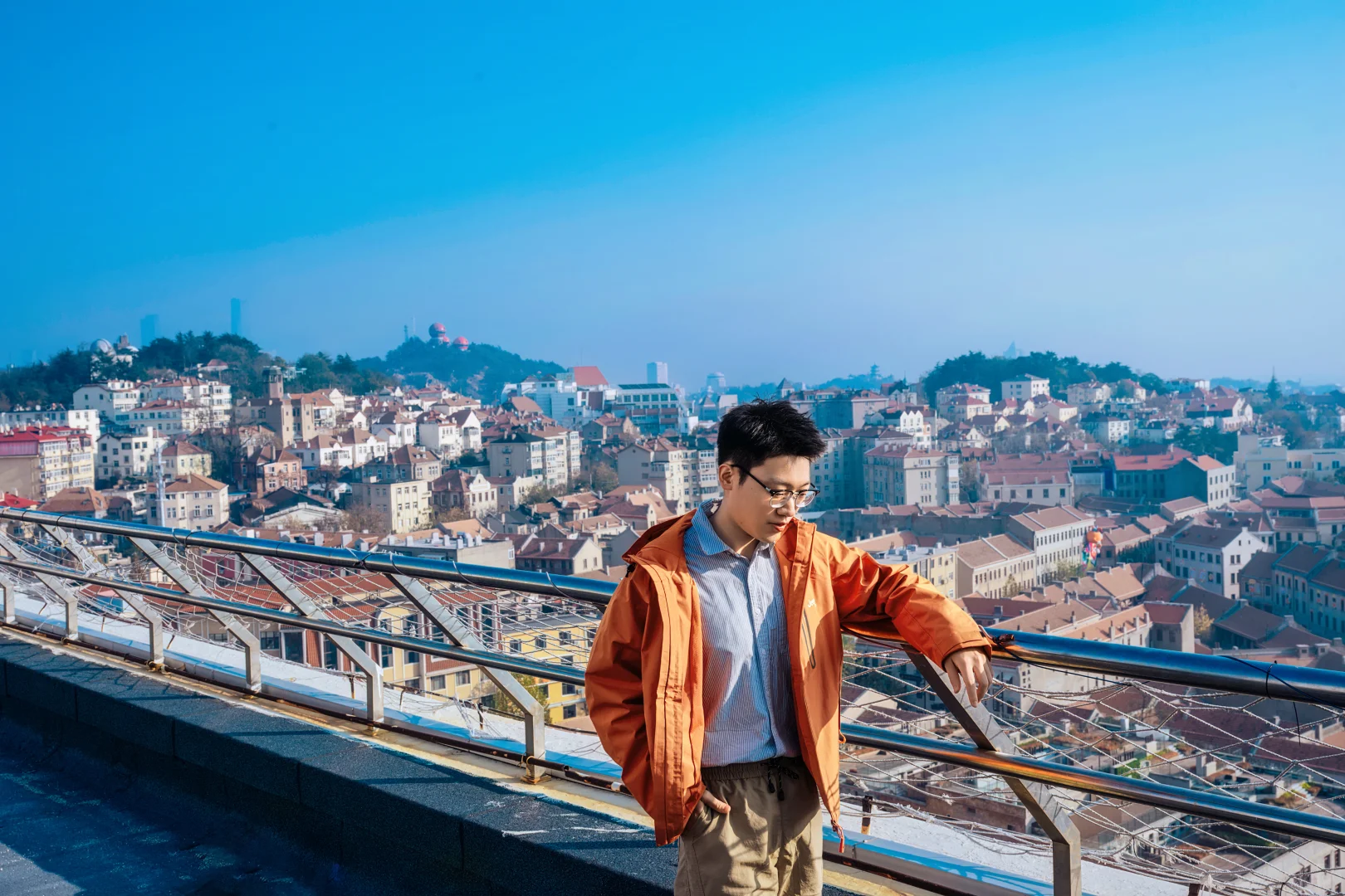 这张真的太有氛围感了！😭😭😭青岛，很爱