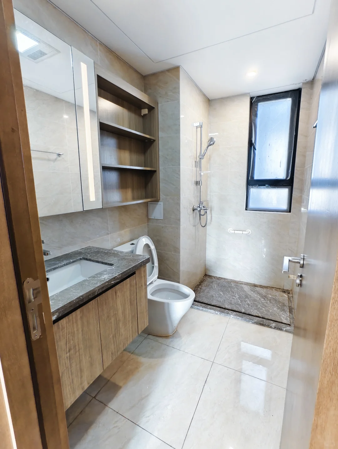 青岛租房|市北区凯德❤️保利天汇精装三房