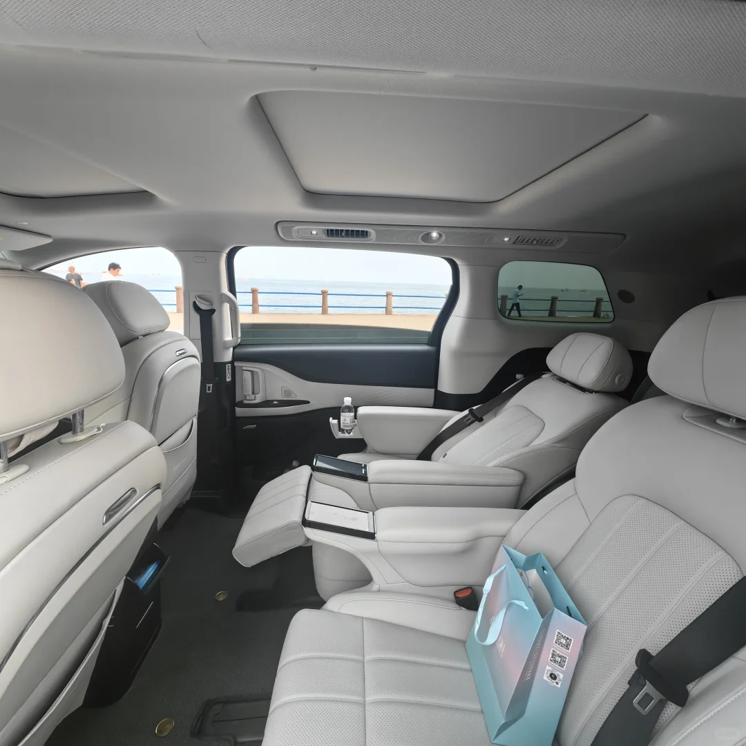 在青岛商务接待选对车，真的能加分100%！